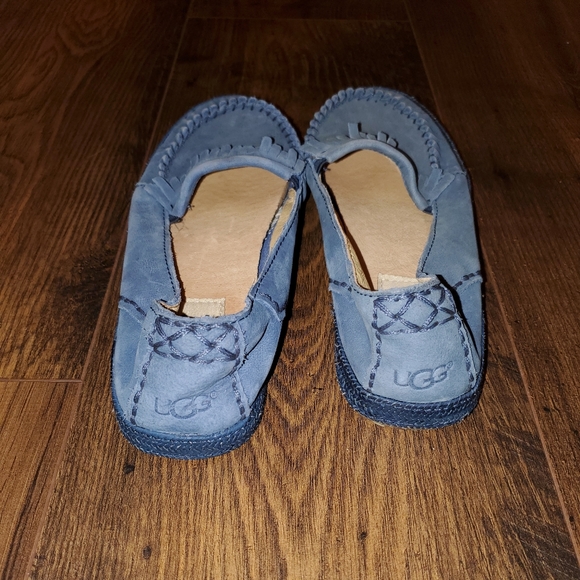 UGG Blue Slip On Moccasins - Picture 2 of 4
